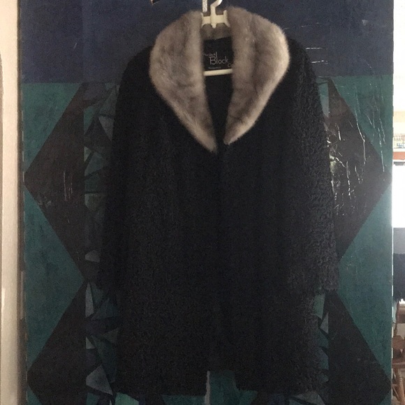 Coat - Picture 1 of 1